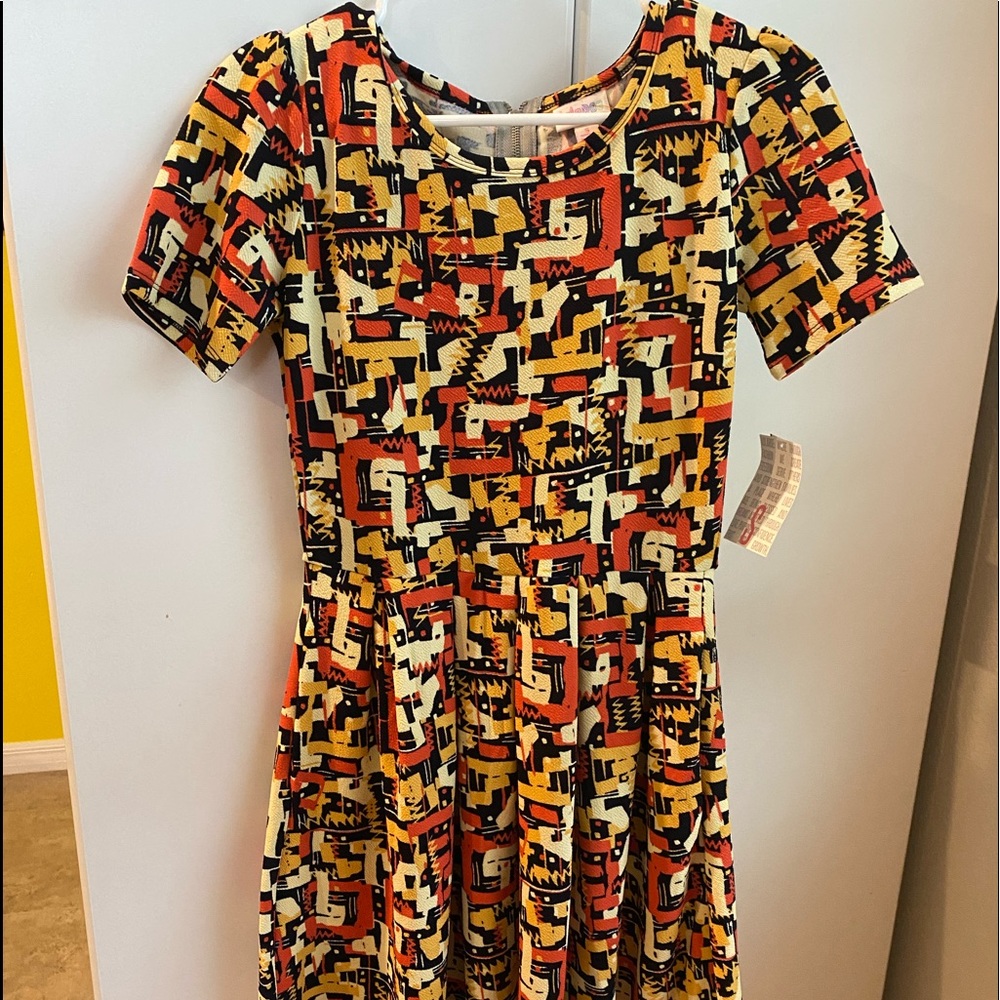 LuLaRoe Amelia abstract dress